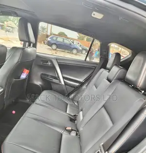 Toyota RAV4 SE 4dr SUV AWD (2.5L 4cyl 6A) 2018 Black