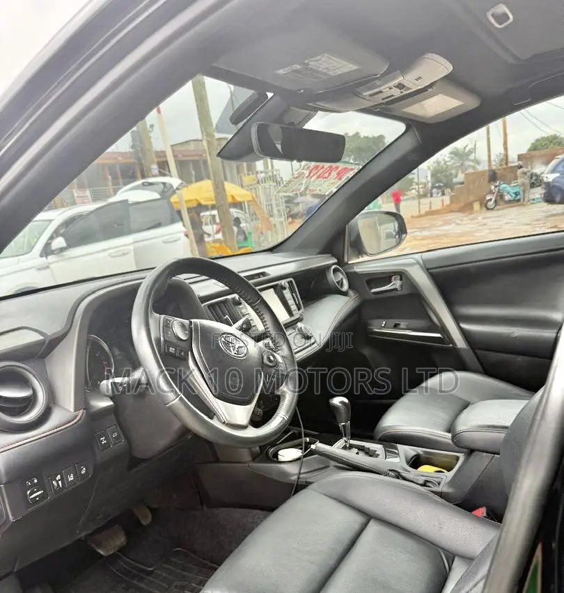 Toyota RAV4 SE 4dr SUV AWD (2.5L 4cyl 6A) 2018 Black