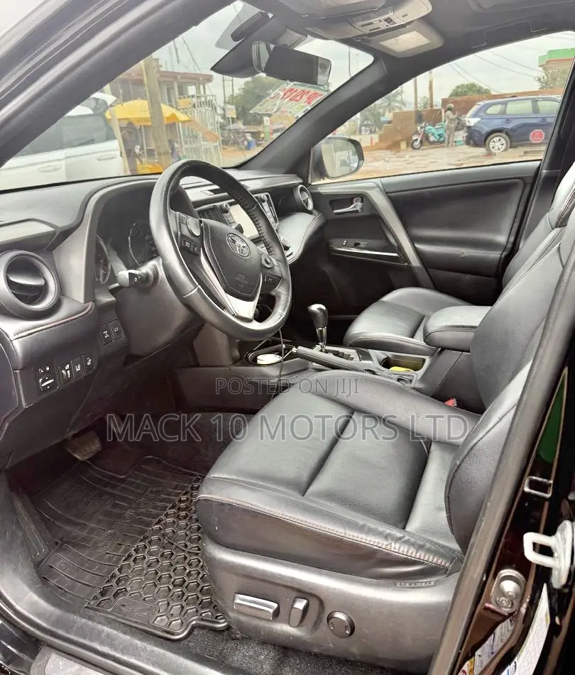 Toyota RAV4 SE 4dr SUV AWD (2.5L 4cyl 6A) 2018 Black