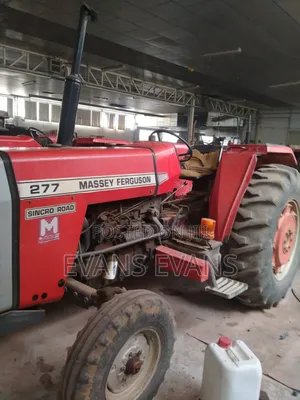 Massey Ferguson 277 Tractor