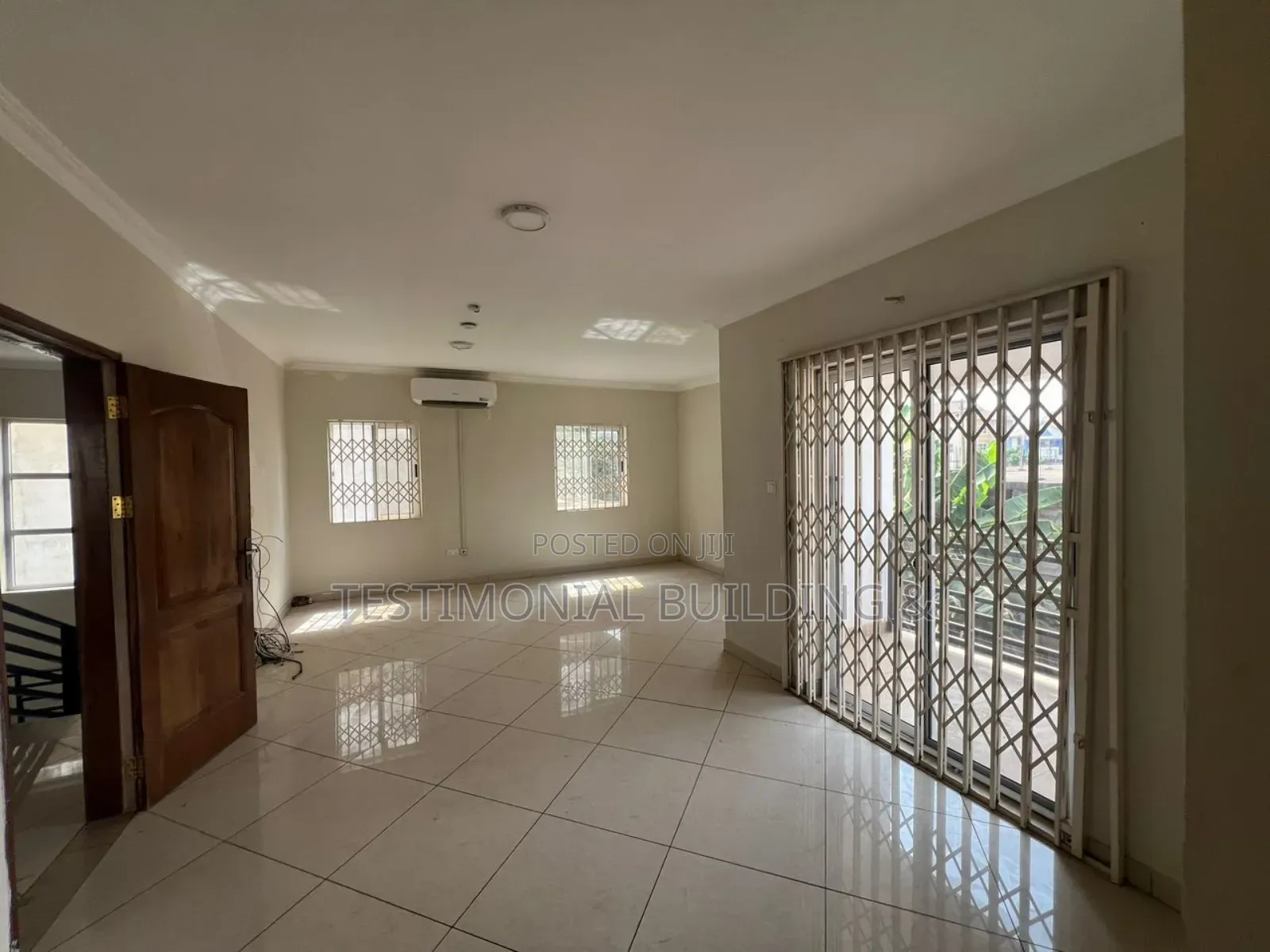 4bdrm House in Testimonial Building, Sakumono for sale