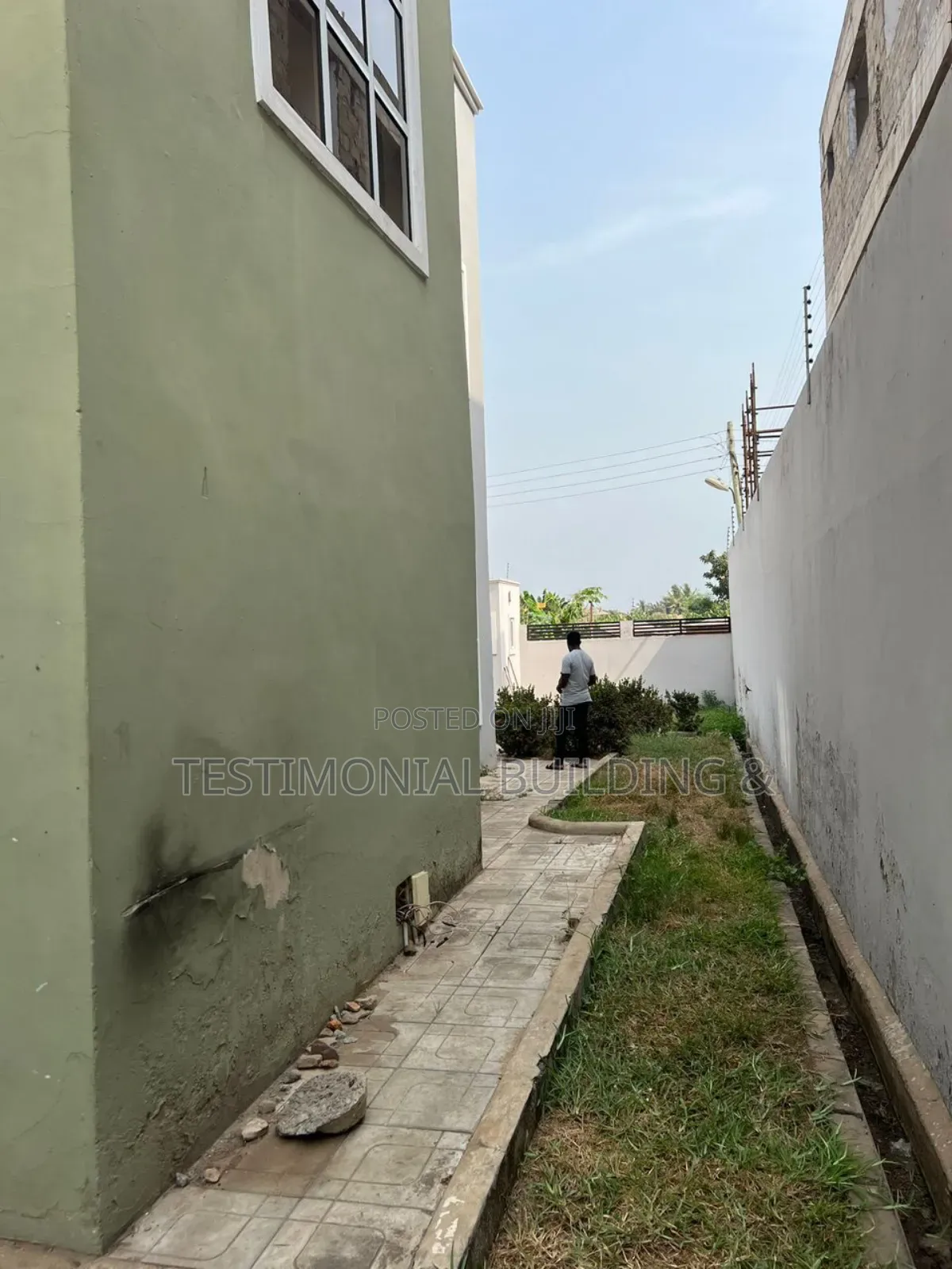 4bdrm House in Testimonial Building, Sakumono for sale