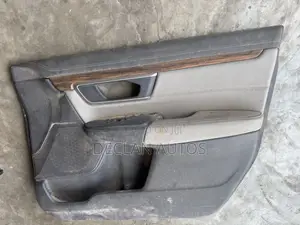 Front Right Door Trim Panel 2017 Honda Cr-v