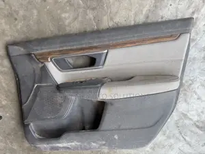 Front Right Door Trim Panel 2017 Honda Cr-v
