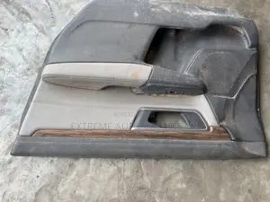 Front Right Door Trim Panel 2017 Honda Cr-v