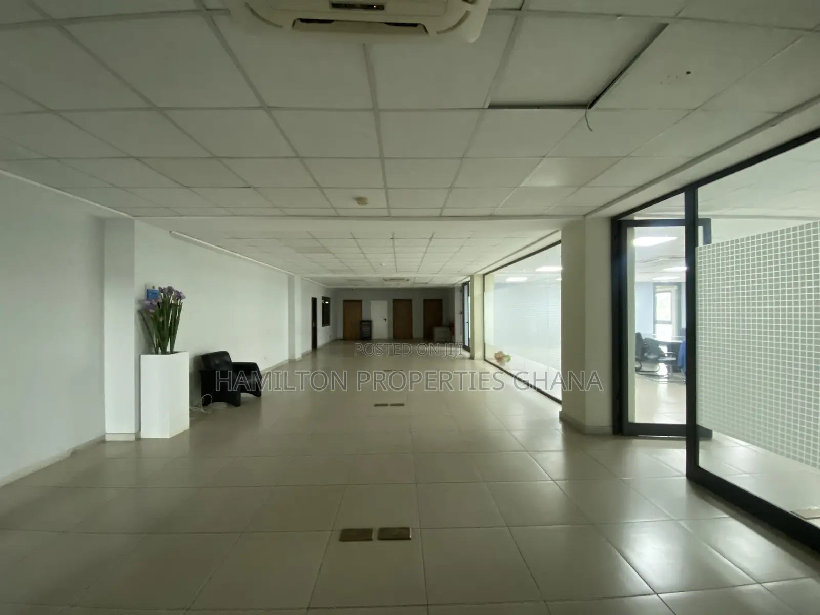 400 M/S Office Complex With Furniture Cabtonments