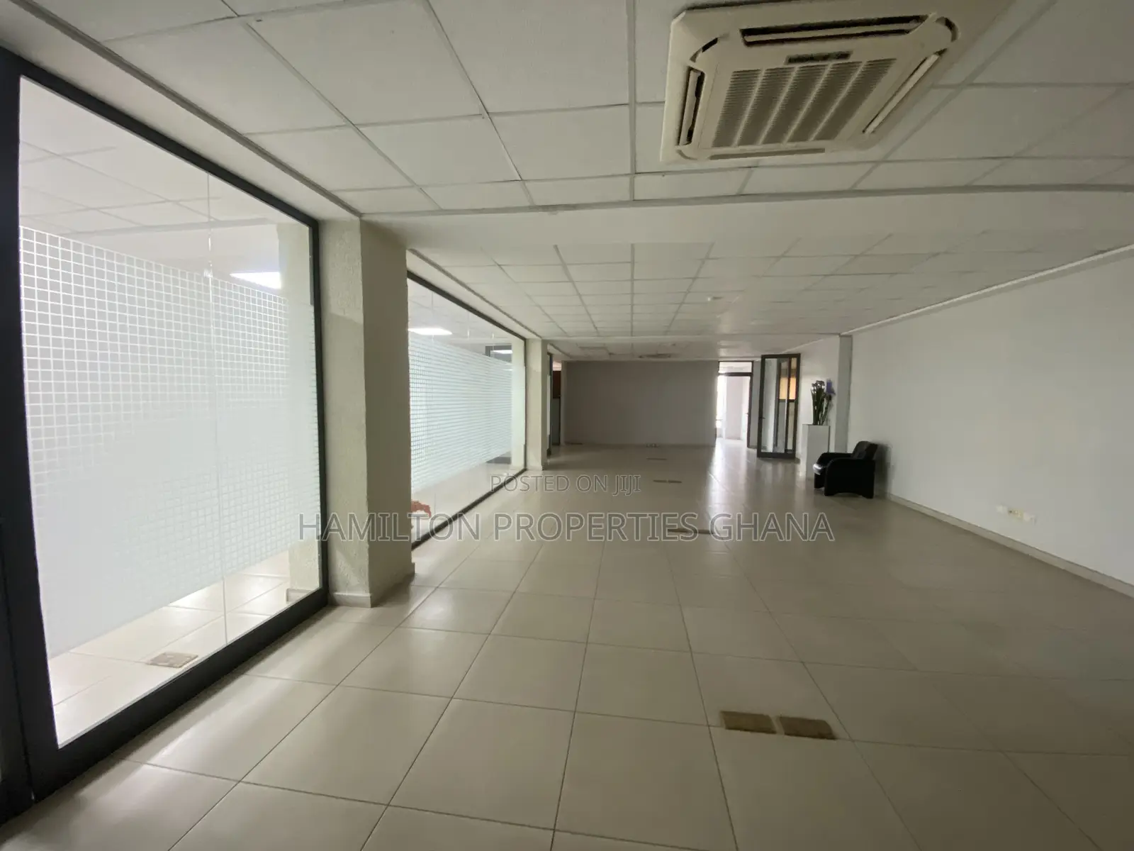 400 M/S Office Complex With Furniture Cabtonments