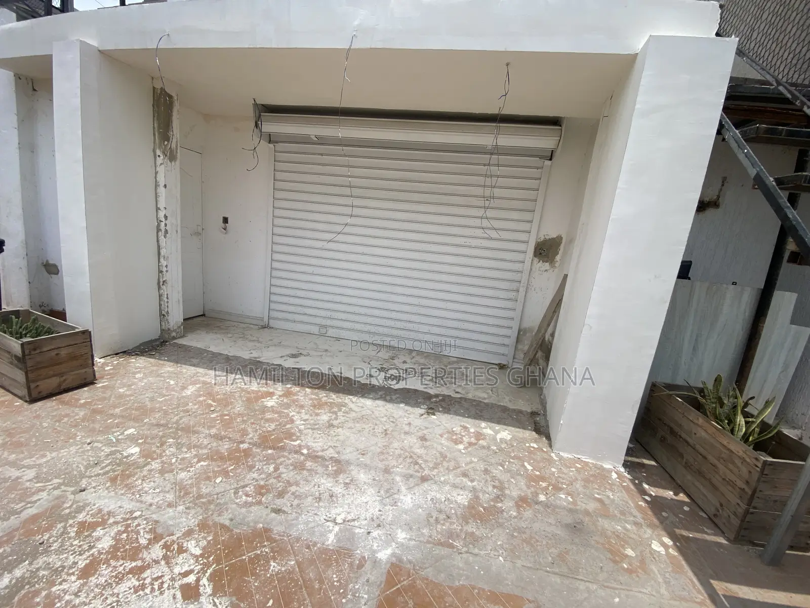 Office Unit With Washroom in Main East Legon