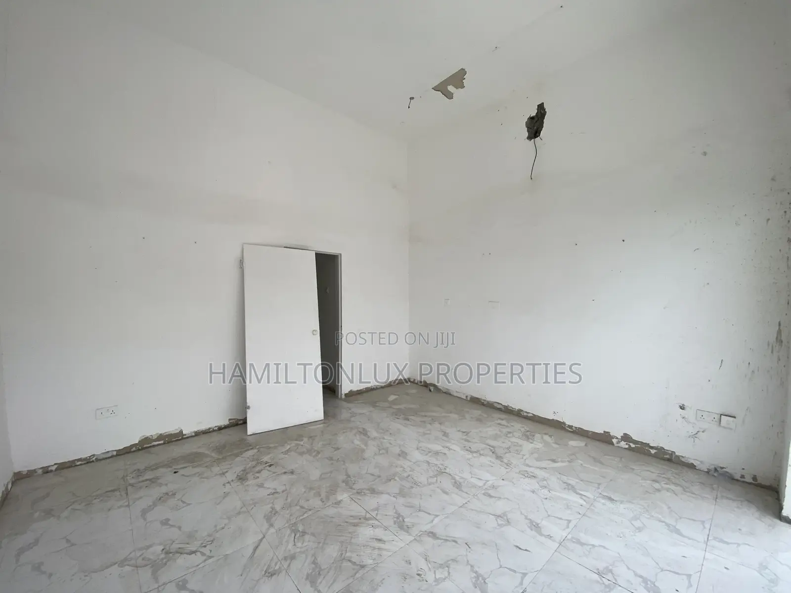 Office Unit With Washroom in Main East Legon