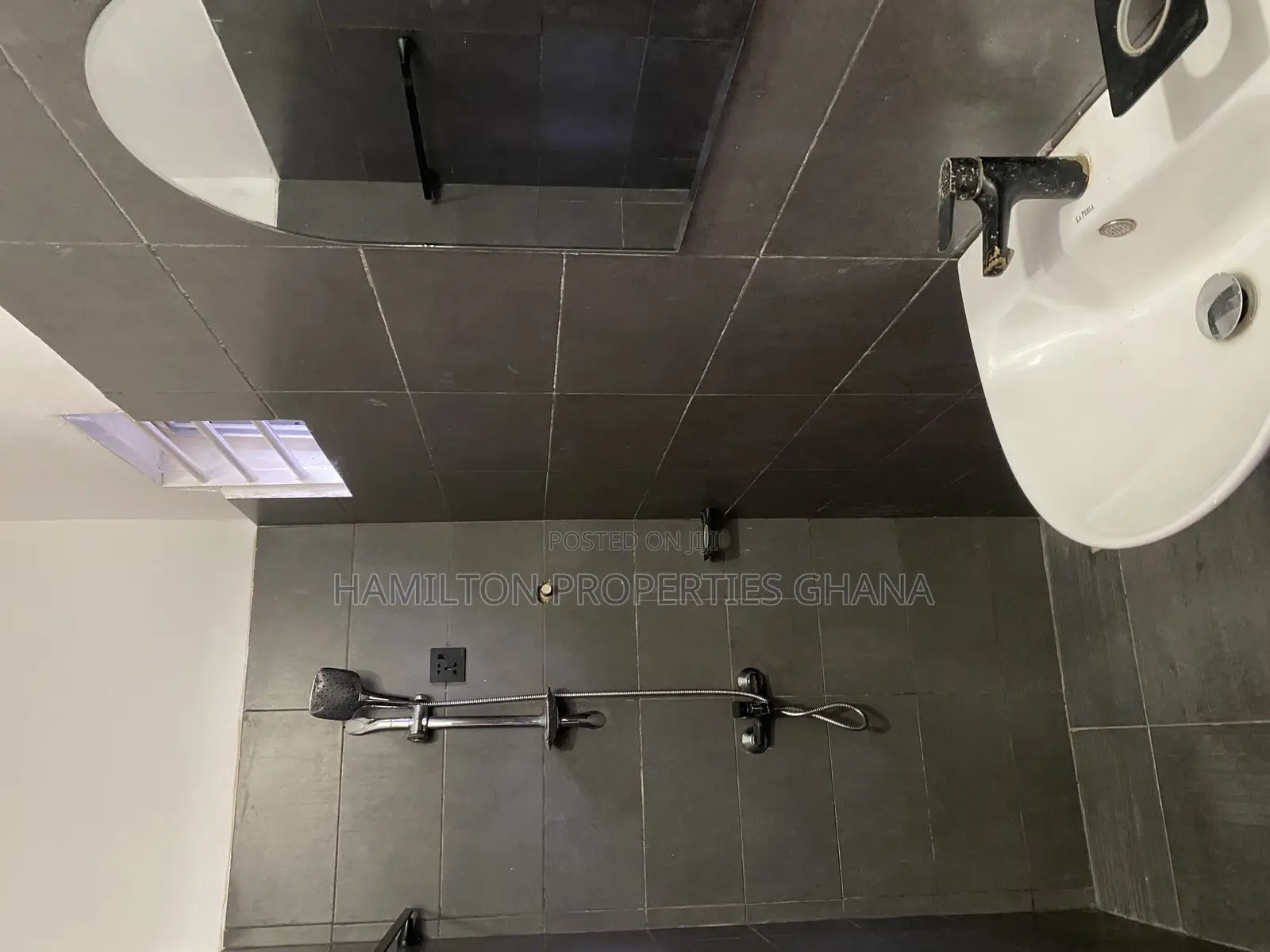 1bdrm Apartment in East Legon for rent