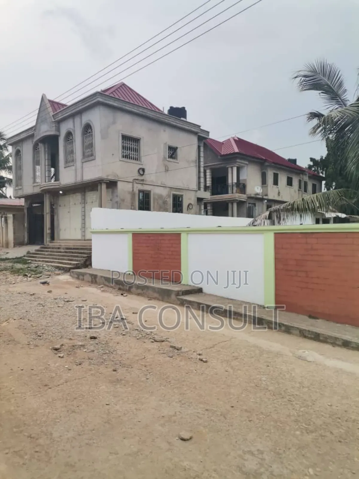 8bdrm Apartment in Kwabenya, Accra Metropolitan for sale