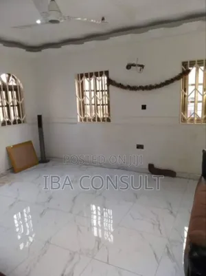 8bdrm Apartment in Kwabenya, Accra Metropolitan for sale