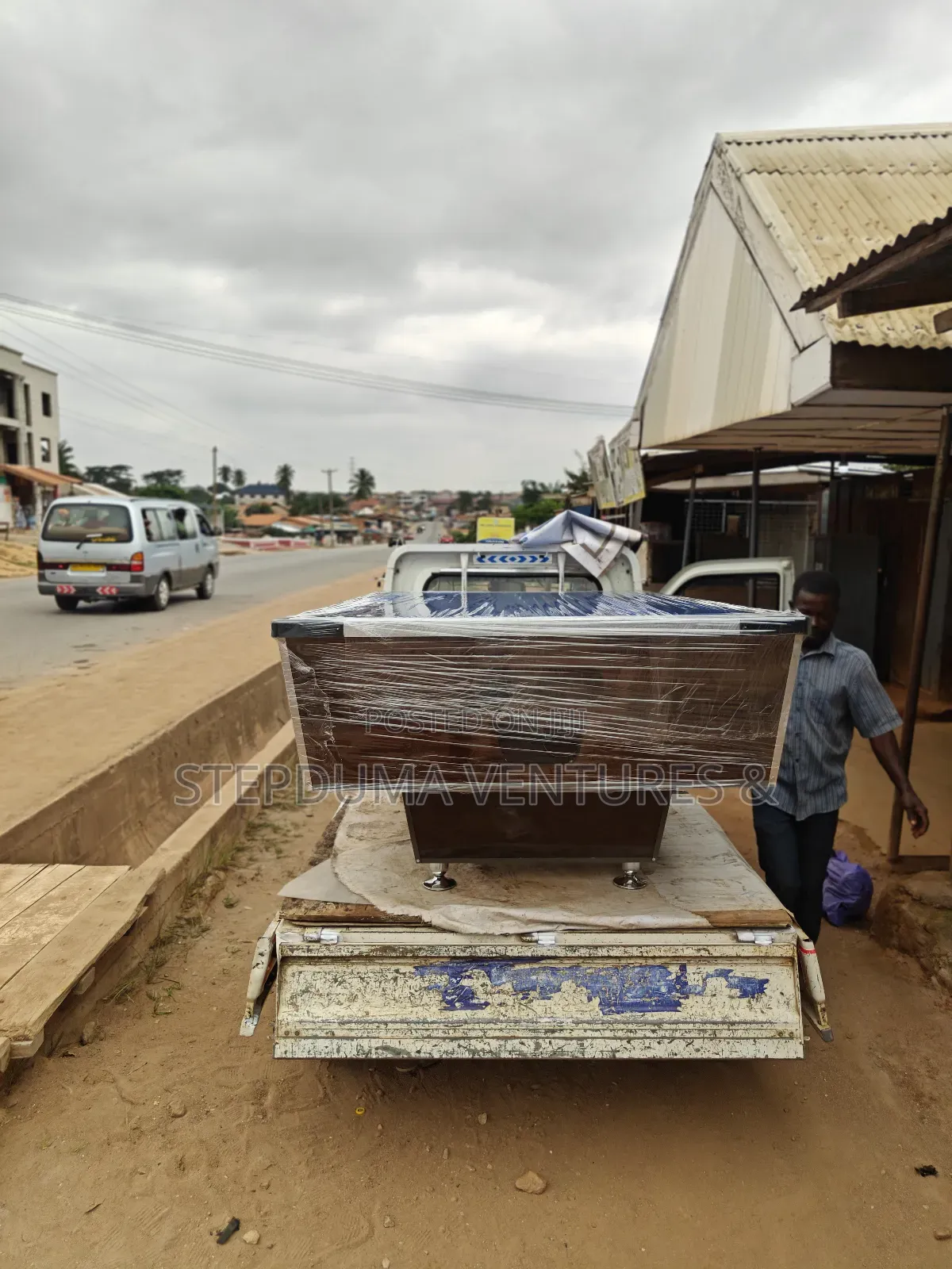 Transport Your Items With Our Service Car