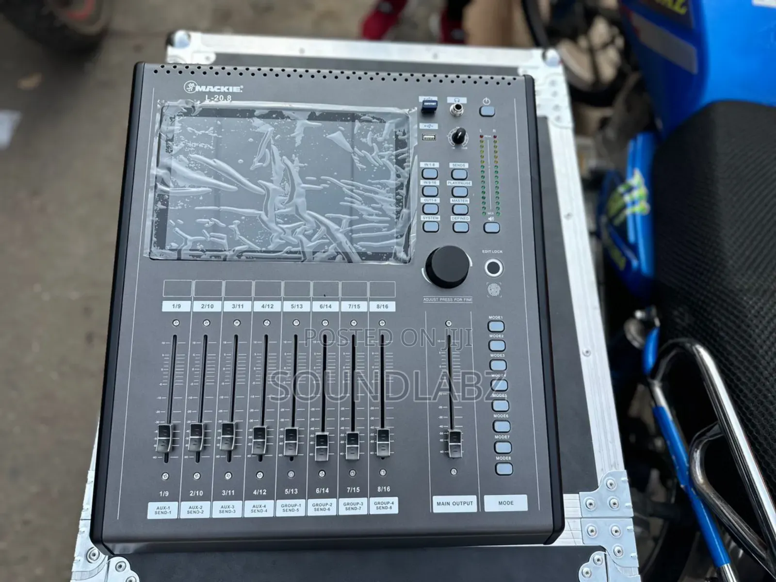 Mackie L-20.8 16channel Digital Mixer.