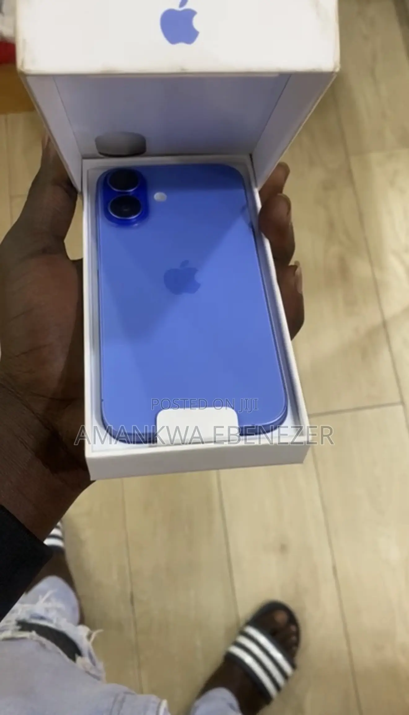 New Apple iPhone 16 128 GB Blue
