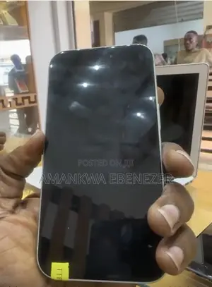 New Apple iPhone 15 128 GB White
