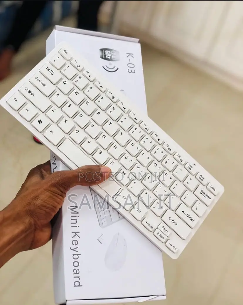 Universal Wireless Mini / Portable Keyboard and Mouse Set