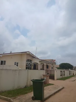 3bdrm Maisonette in Oyarifa for rent