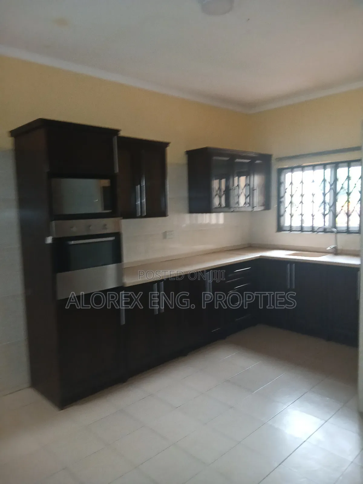 3bdrm Maisonette in Oyarifa for rent