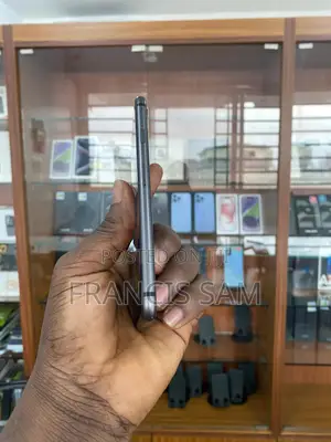 Apple iPhone 8 64 GB Black