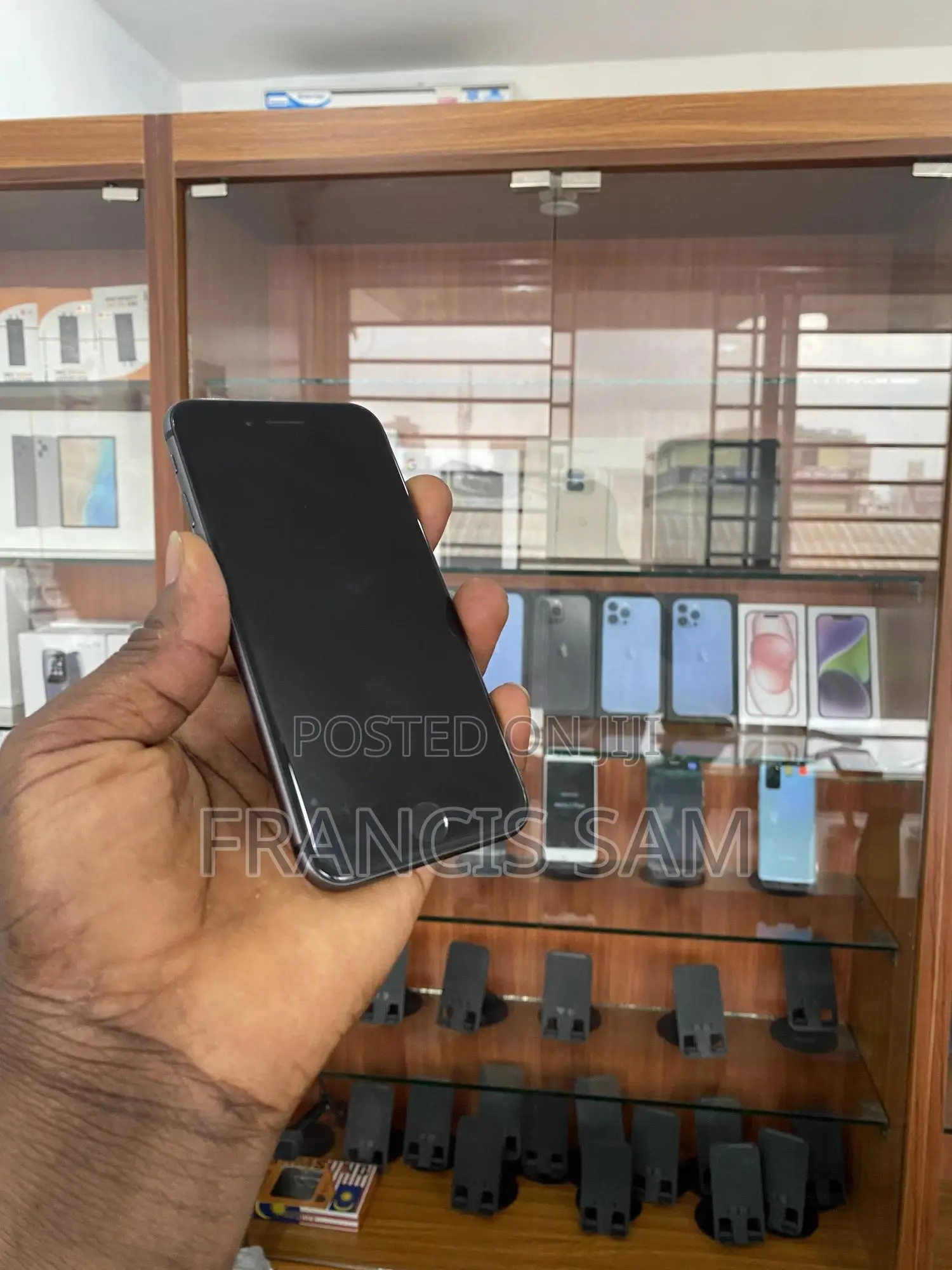 Apple iPhone 8 64 GB Black
