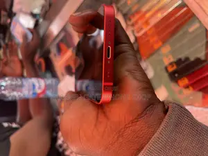 Apple iPhone 12 64 GB Red