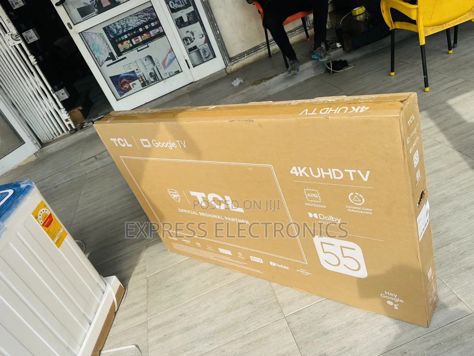 Authentic Slim Uhd Smart 55”P635