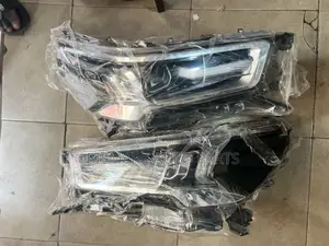 Toyota Hilux 2020-2021-2022-2023-2024 Headlight Pair