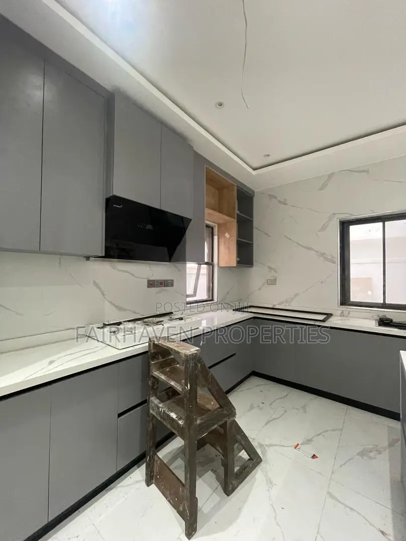 4bdrm House in Fairhaven Properties, Ashaley Botwe for sale
