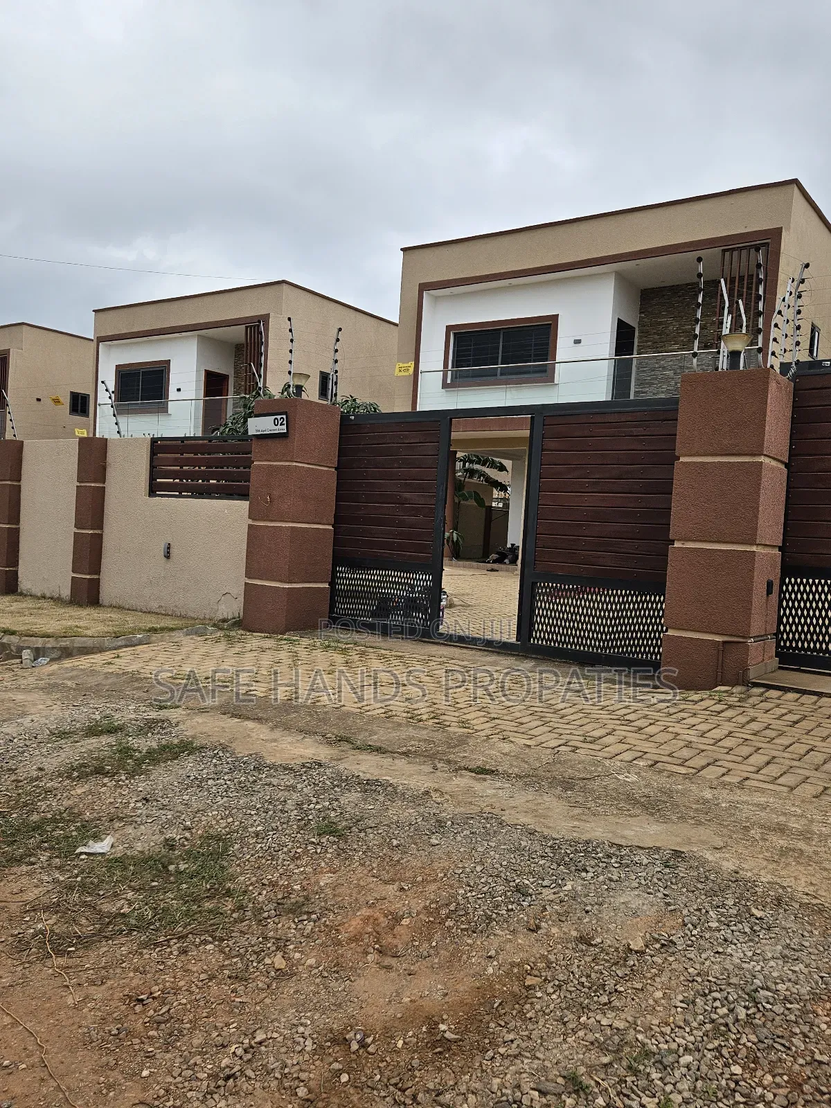 4bdrm House in Oyarifa, Accra Metropolitan for sale