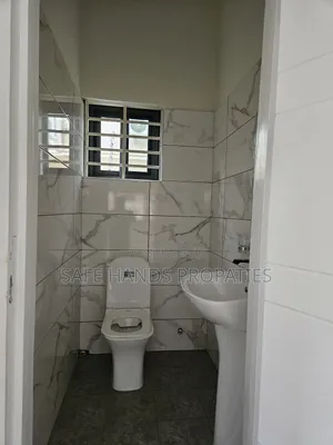 4bdrm House in Oyarifa, Accra Metropolitan for sale