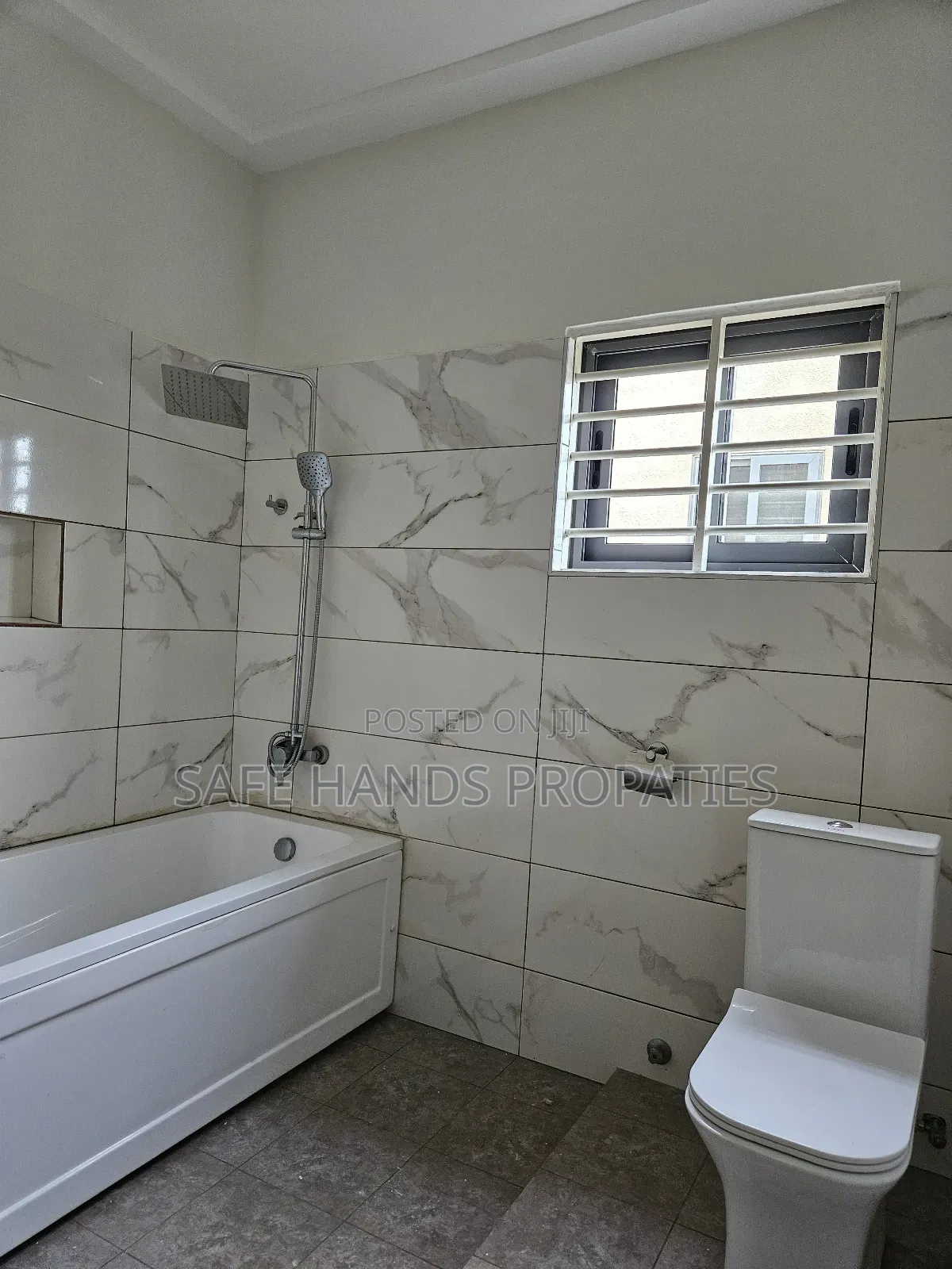 4bdrm House in Oyarifa, Accra Metropolitan for sale