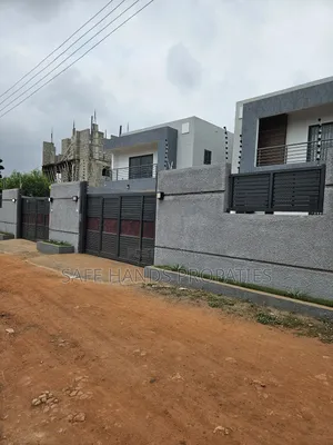 4bdrm House in Oyarifa, Accra Metropolitan for sale