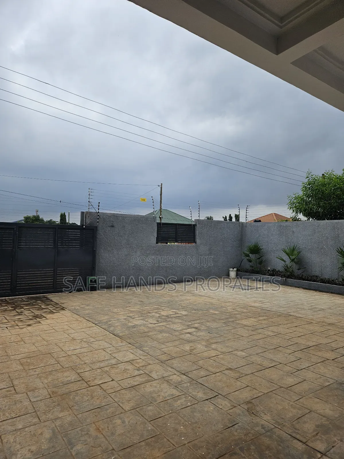 4bdrm House in Oyarifa, Accra Metropolitan for sale