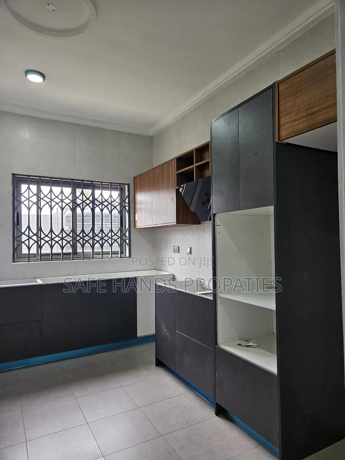 4bdrm House in Oyarifa, Accra Metropolitan for sale
