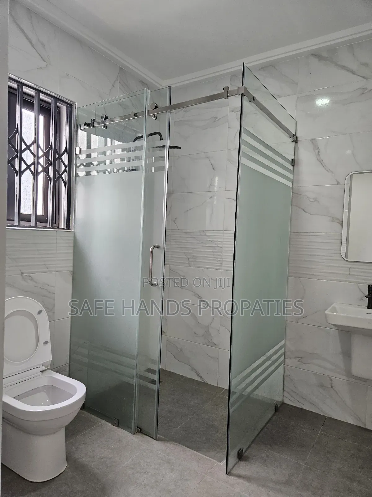 4bdrm House in Oyarifa, Accra Metropolitan for sale