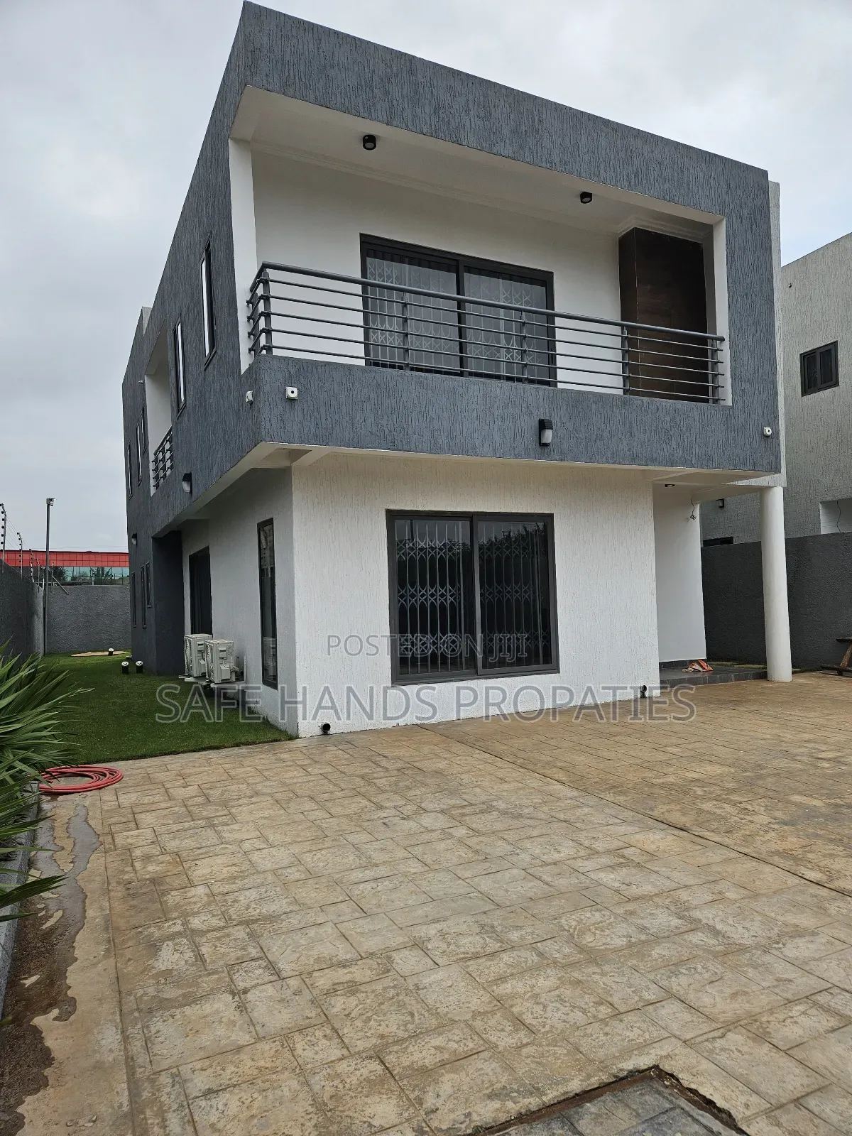 4bdrm House in Oyarifa, Accra Metropolitan for sale