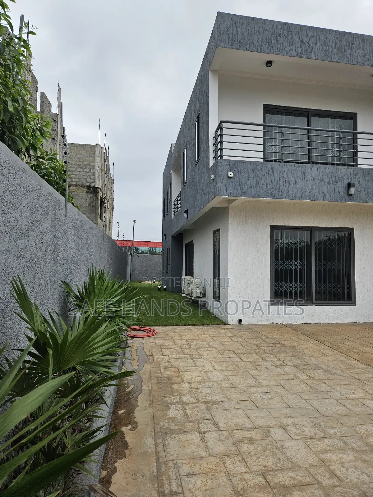 4bdrm House in Oyarifa, Accra Metropolitan for sale