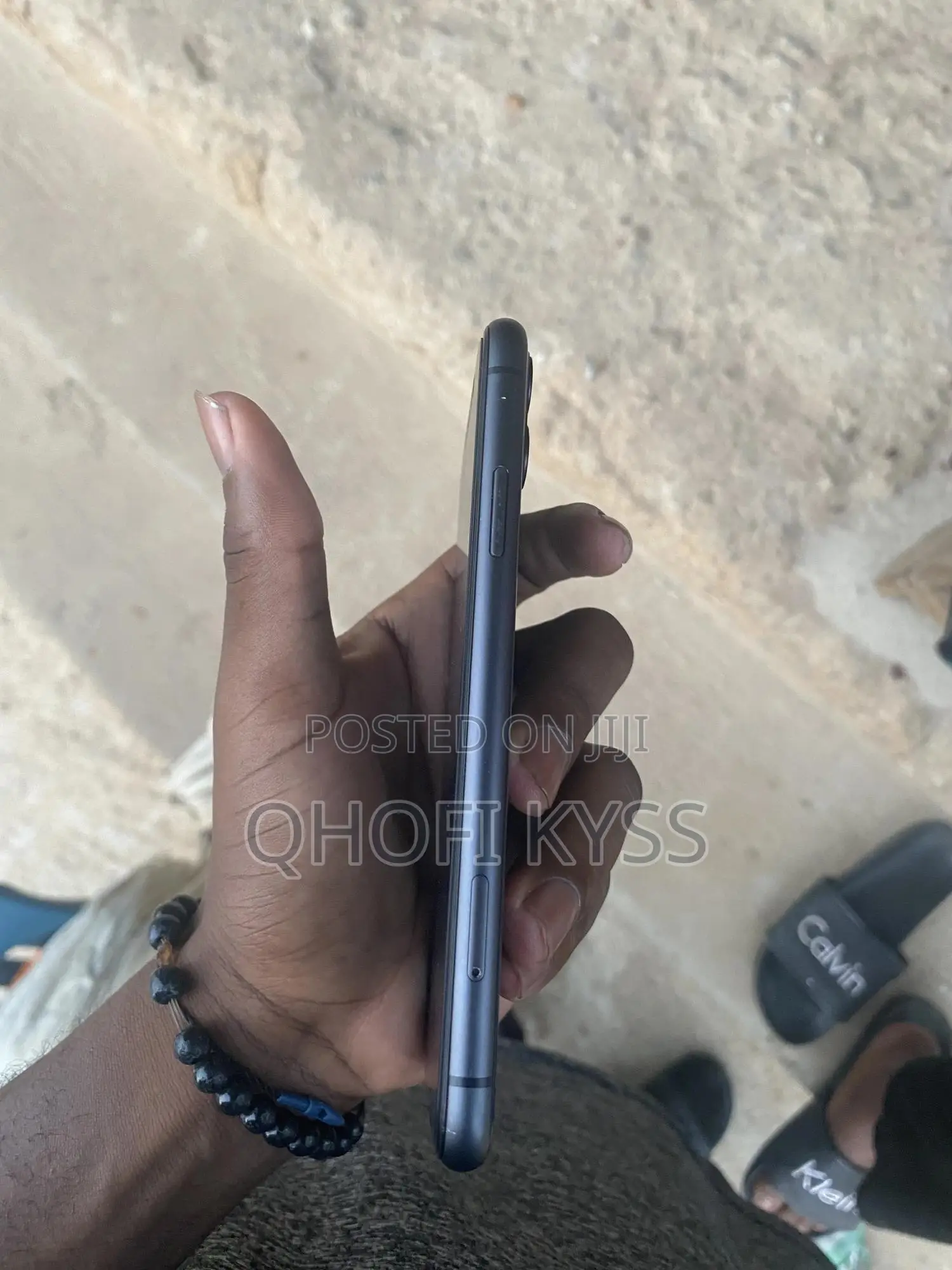 New Apple iPhone 11 64 GB Black