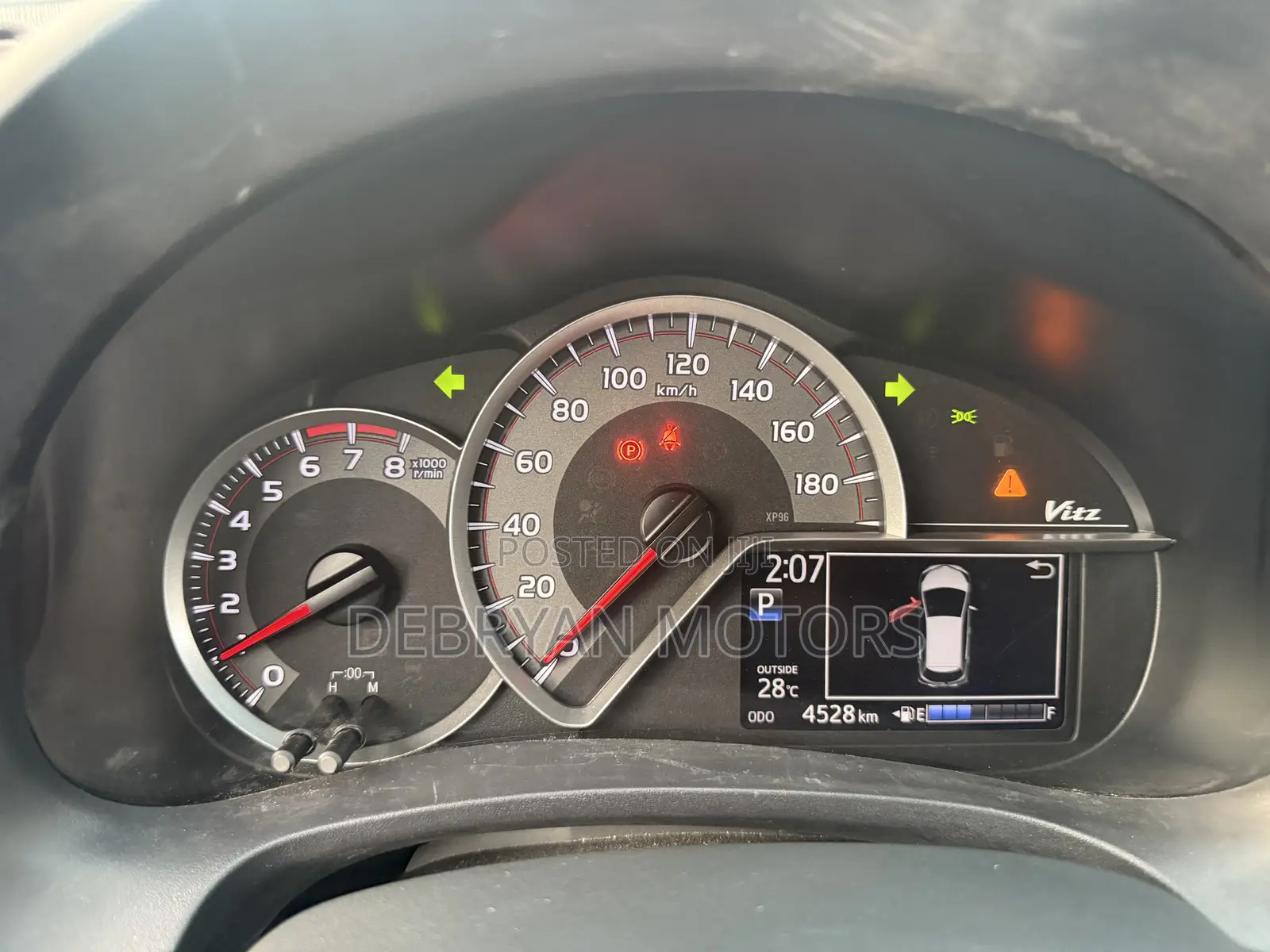 Toyota Vitz 1.3 AWD 5dr 2014 Black