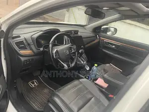 Honda CR-V Touring AWD 2018 White