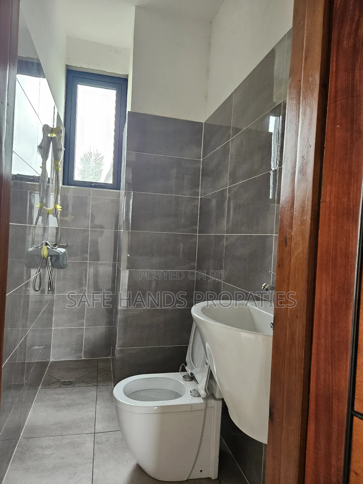 2bdrm House in Oyarifa, Accra Metropolitan for sale
