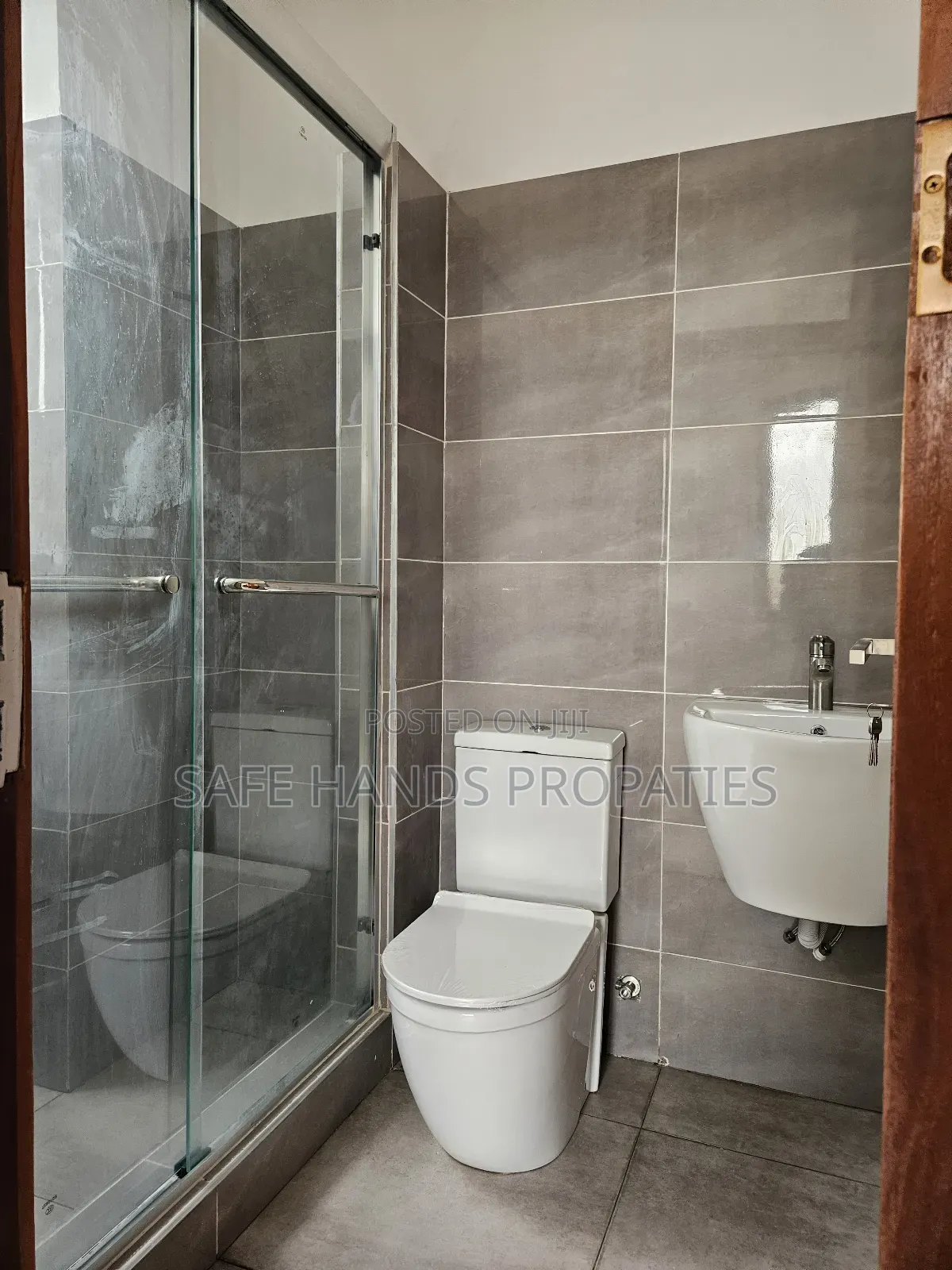 2bdrm House in Oyarifa, Accra Metropolitan for sale