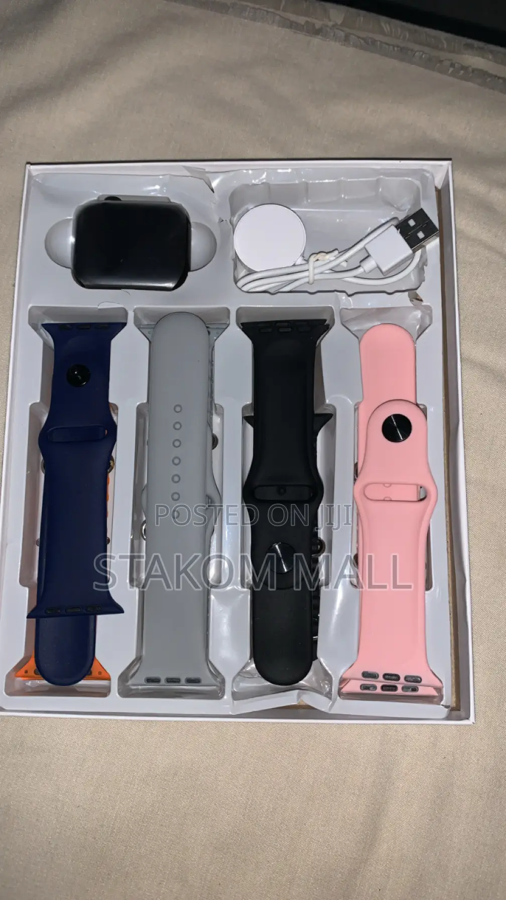 Smart Watch Gs8 Mini - Bluetooth and Connects to Your Smartphone.