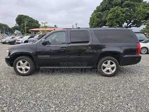 Chevrolet Suburban LS 2500 2012 Black