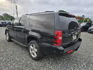 Chevrolet Suburban LS 2500 2012 Black
