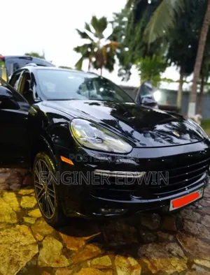Porsche Cayenne Turbo AWD 2016 Black