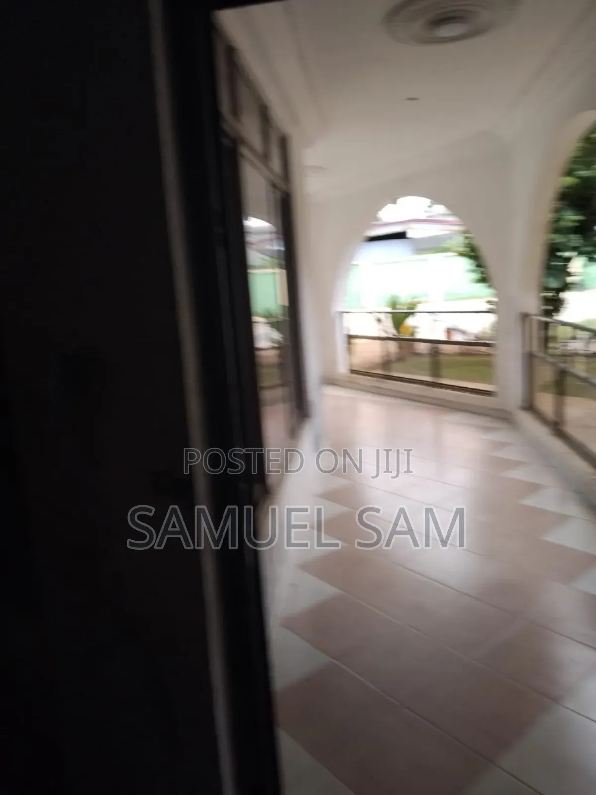 10bdrm House in Tema Ccommunity 6 for rent