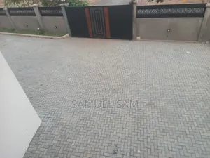 3bdrm Townhouse / Terrace in Tema Community 10 for rent