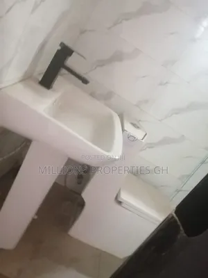 4bdrm House in Millions Properties, Kumasi Metropolitan for sale